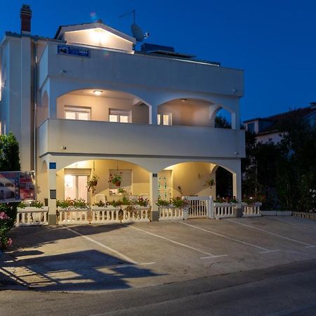 Apartments Villa Filip トロギール エクステリア 写真