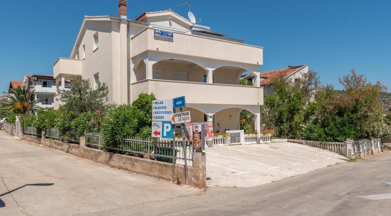 Apartments Villa Filip トロギール エクステリア 写真