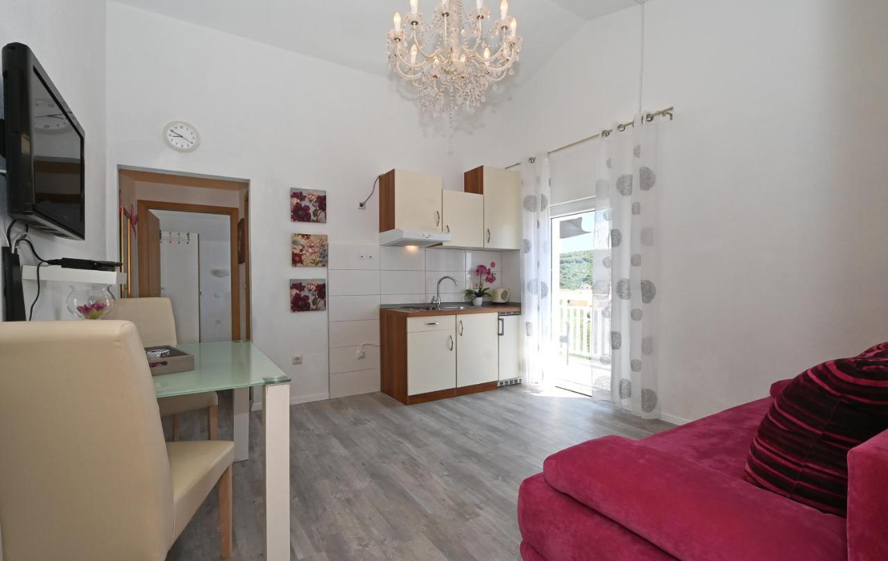 Apartments Villa Filip トロギール エクステリア 写真