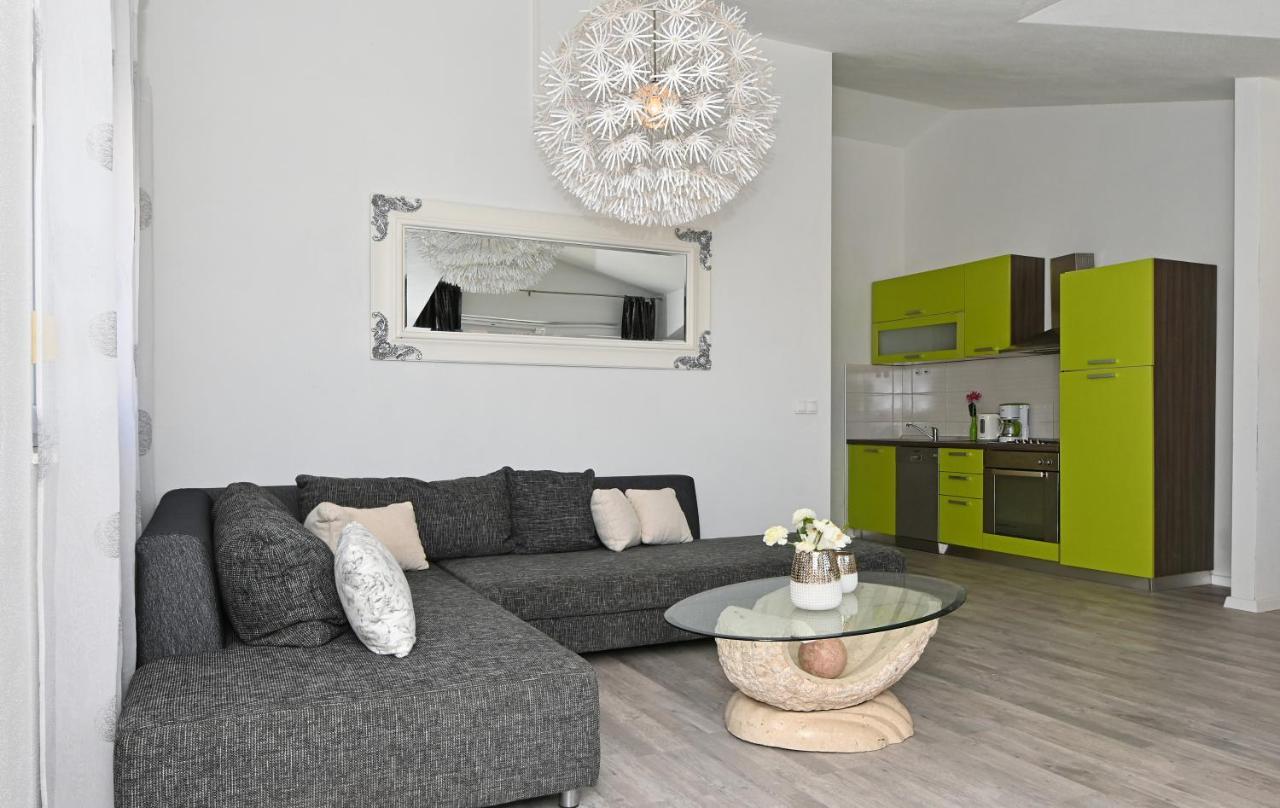 Apartments Villa Filip トロギール エクステリア 写真